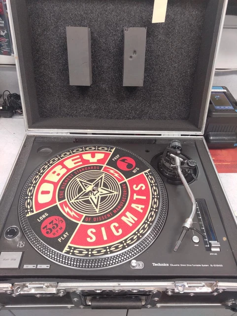 Technics SL-1210M3D Direct Drive Turntable - Odyssey Hard Case (AP2040808)