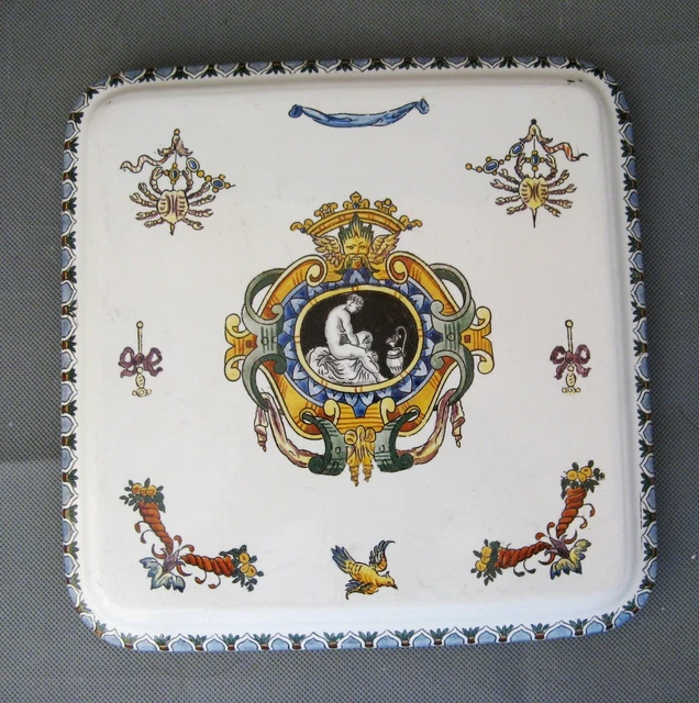 2839* dessous de plat en faience de gien décor renaissance ancien