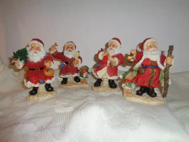 Nikolaus Weihnachtsmann Santa ca. 13 cm Keramik Tannenbaum  Glocke   NEU  O 5/11