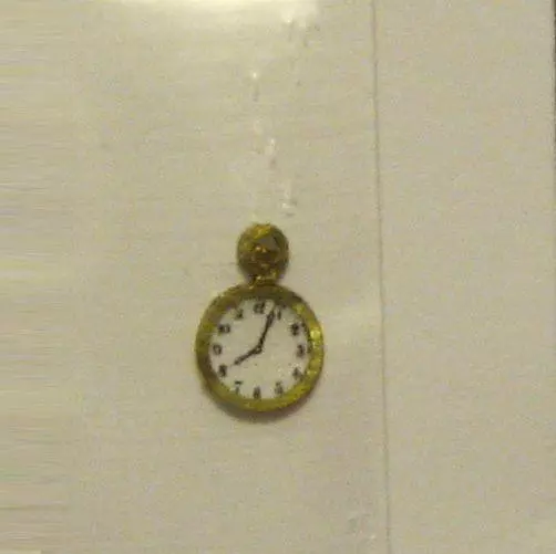 Reloj de Bolsillo MUY PEQUEÑO 4A Pata de Gato Adornado Grabado CASA DE MUÑECAS Miniatura