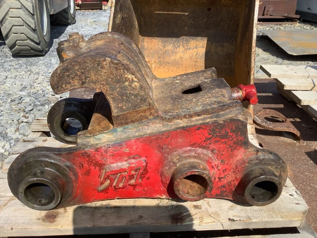 TAG QC27 Series Adjust-A-Hook Manual Quick Coupler Fits Takeuchi TB260 Excavator