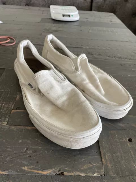 Vans Shoes Womens 7.5 Off The Wall Slip On Sneakers White Fabric Closed Toe JH6