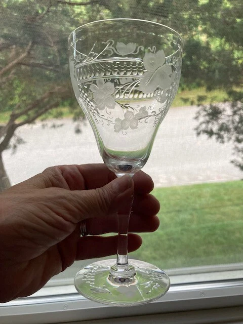 Antique Hawkes Cut Glass Engraved Crystal Wine Stem Water Goblet 7 1/8 Grapevine