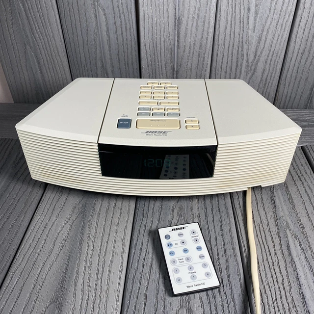 BOSE WAVE AWRC1P Stereo CD Player and Radio with Remote Off White