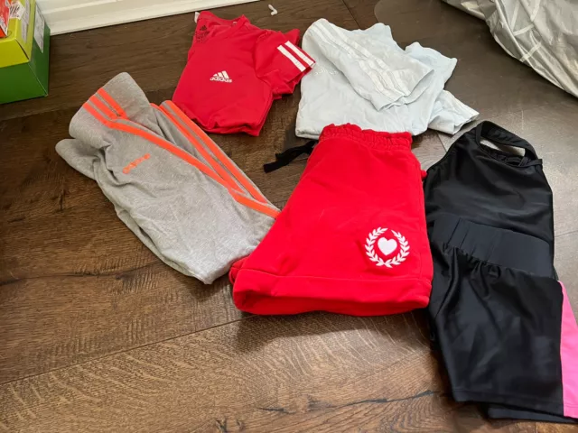 Leggings Joblot Adidas per ragazze, T-shirt, Pantaloncini sportivi e Veat, Pantaloncini
