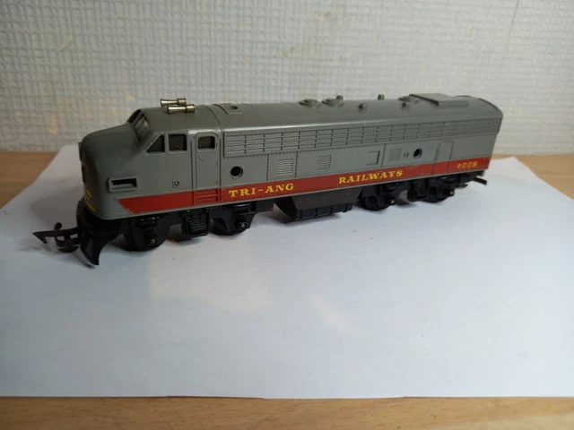 TRIANG R57 OO Gauge Transcontinental F7 Loco DUMMY Car LIVERY VERY GOOD ...