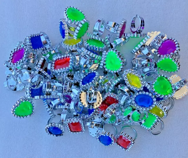 Plastic Rhinestone Rings ( Lot Of 72 ) Carnivals,Toys, Party Favors. Vending