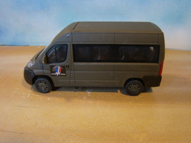 Miniature MVI 1/43 - Peugeot P4 Militaire Armée - Kit Monté