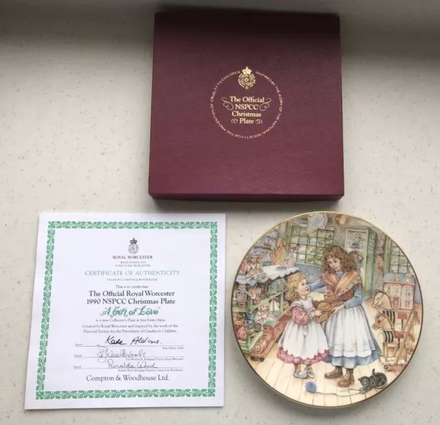 The Official Royal Worcester 1990 NSPCC Christmas Plate - A Gift of Love