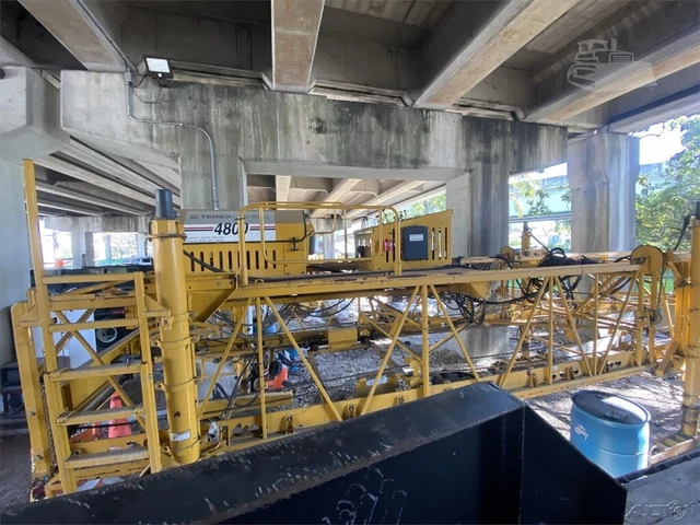 2018 Bidwell 4800 Bridge Deck Finishers 67 Hours 2018 Bidwell 4800 Bridge Deck Finishers 67 Hours