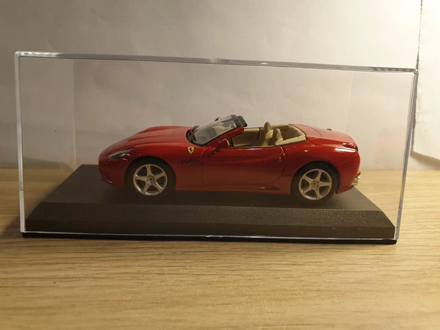 Ferrari California 1/43 ALTAYA IXO