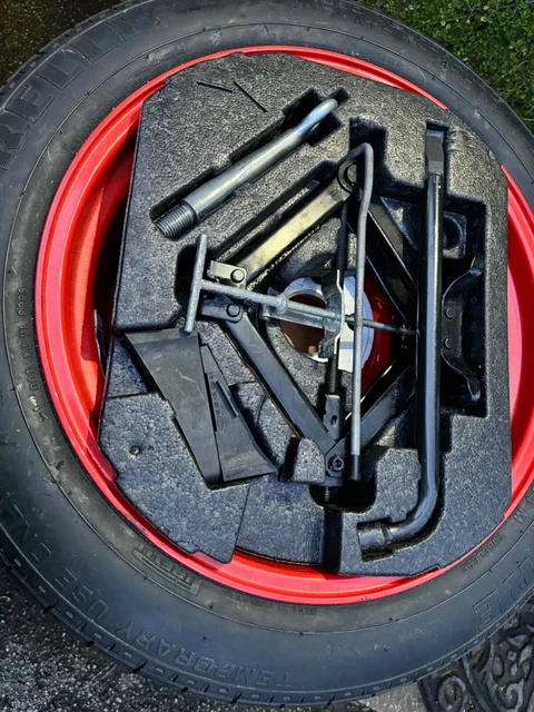 09-15 Jaguar X250 XFR XF Emergency Spare Tire Tool Kit w/ Case 8X2317B043AA OEM