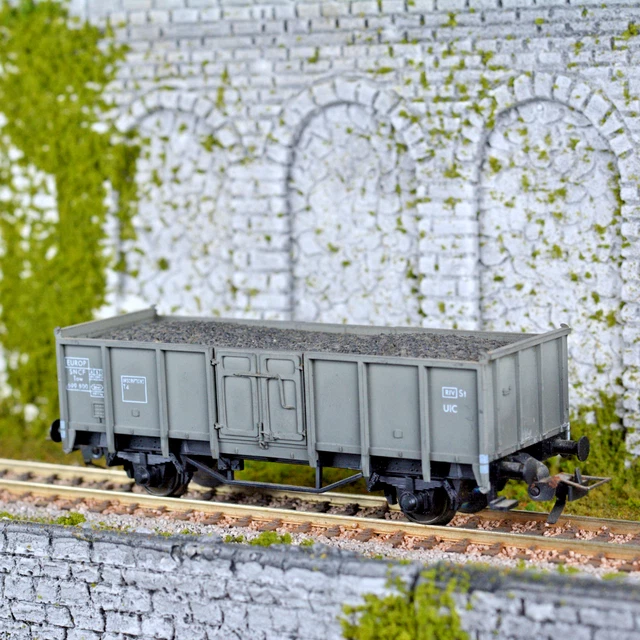 ROCO Wagon tombereau rouge UIC ep IV SNCF HO 1/87