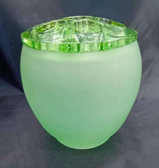 Elegant Vintage Art Deco Frosted Green Glass Rose Posy Bowl Vase with Frog 1930s