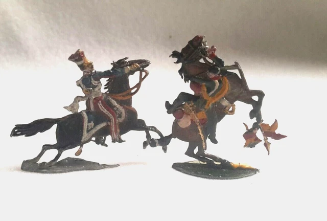 Lot Soldats Cavalerie,  Empire, au combat, et chute, plat d'étain, anciens