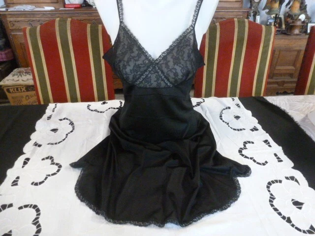 jolie cobinaison & fond de robe vintage jolie dentelle T40/42 ref N43W