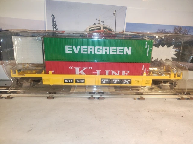 Menards Intermodal MENARDS INTERMODAL YELLOW DTTX 6959 with Evergreen &K-Line Container O ...