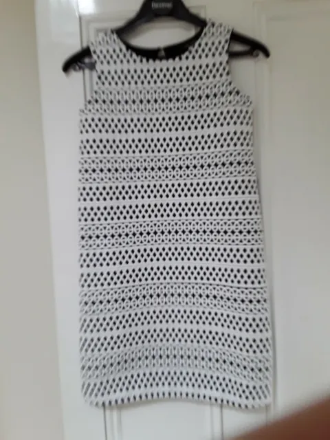 River Island Black and White Geometric Patterned Sleeveless Dress Age 9 years