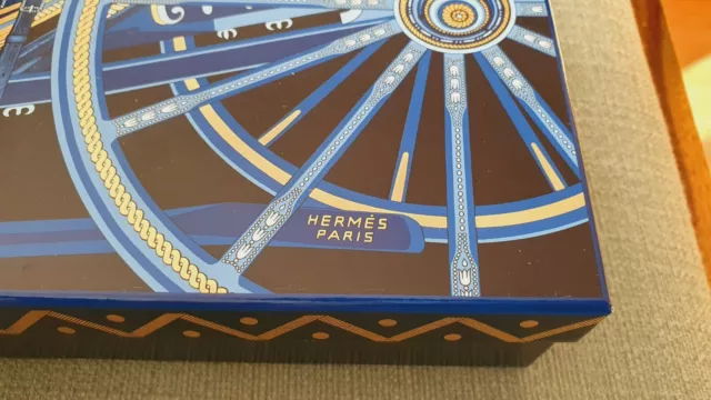 Hermes Paris Karton Verpackung Geschenkbox Schachtel blau Tüte Weihnachten