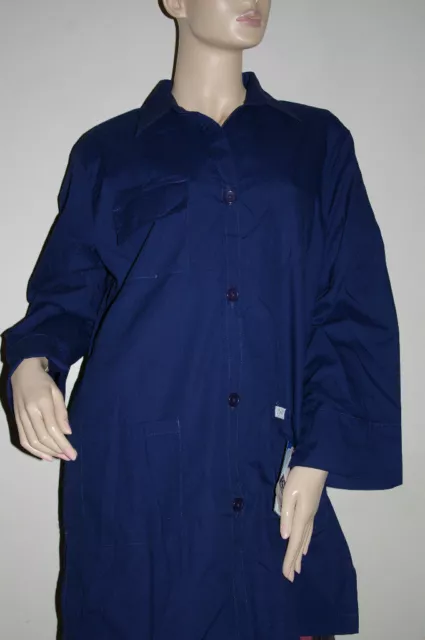 Crest Woman S/S Lab Coat  Button Front 3 Pockets 32" Length Size XS