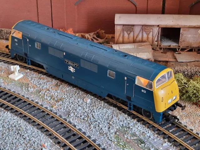 Bachmann OO Gauge  32-061 Class 42 Warship Diesel Loco 812 BR Blue DCC FITTED