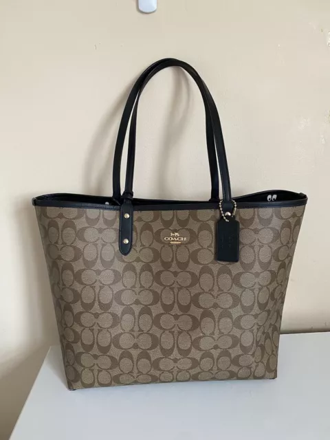 Coach snow white tote sale