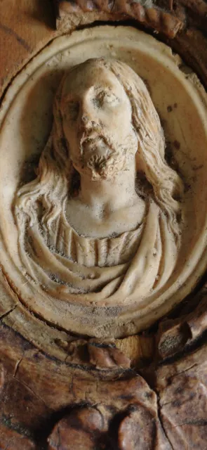 Ancien reliquaire cadre bois 19ème sculpté Jésus Christ à restaurer Napoléon III