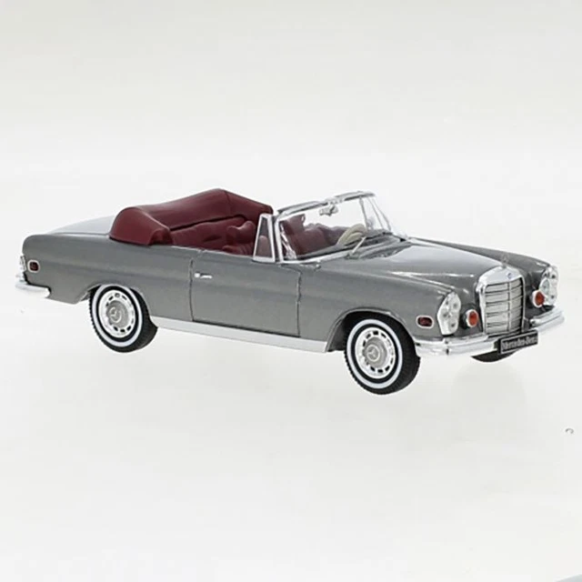 Modellfahrzeug Mercedes 280 SE 3.5 (W111) Cabriolet, metallic-grau, 1969.