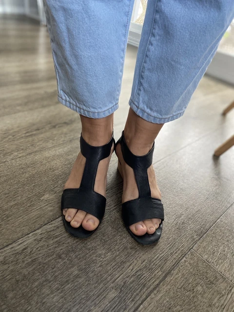 VANELI black leather open toe block wood heel Calyx T-Strap Sandals womens 8 N