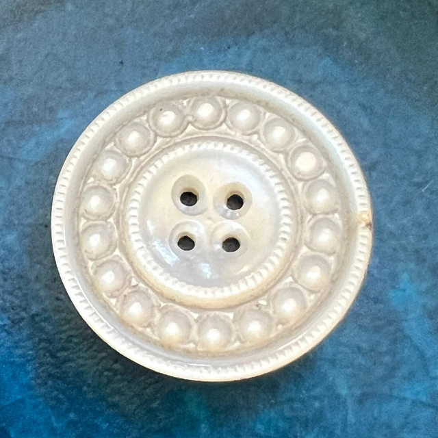 BOUTON DE COLLECTION ANCIEN MÉTAL 2 BLANCS 3 DORÉS DIAMÈTRE 18/13 mm