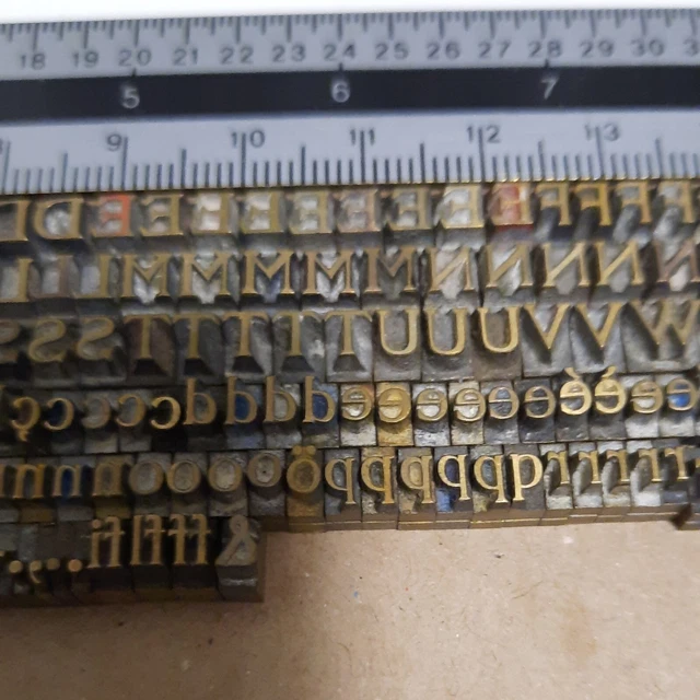 Prägeschrift Messingschrift Buchbinder Messing Buchbinden Vergoldepresse. 2