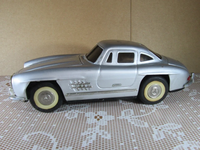 Joustra 2027 Super Cabriolet USA Friction – 1956 – Vintage Tôle 33cm
