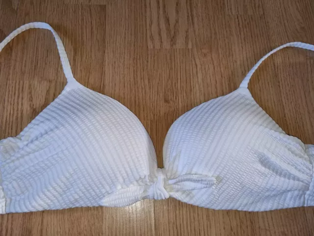 Gorgeous White H&M Push-up bikini top size 36C