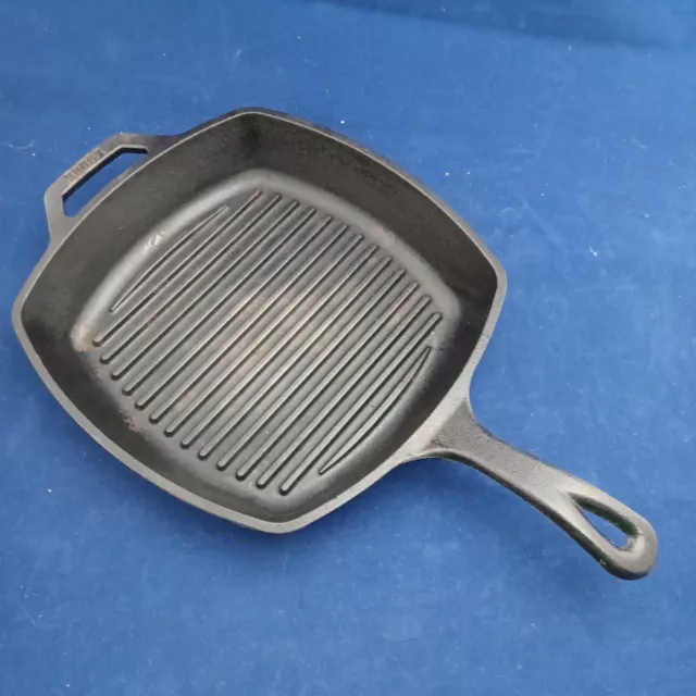 https://www.picclickimg.com/AMQAAOSw3thj-RUW/Lodge-Cast-Iron-Square-Griddle-Pan-Skillet-Grill.webp