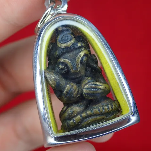 Upakut / Holy Thai Amulet / Khmer Style / Rare Charm Buddhism Talisman Upakud