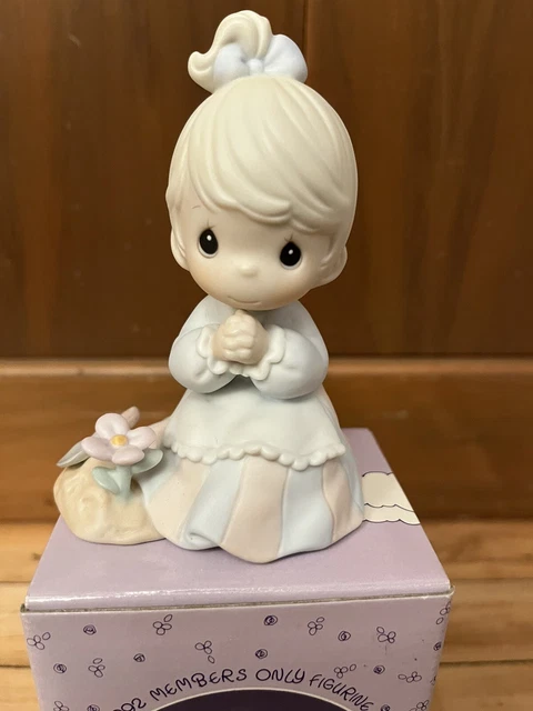 PRECIOUS MOMENTS &SOWING The Seeds Of Love" (1992) figurine $6.00