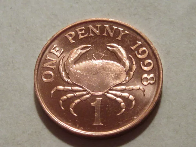 1998 guernsey penny coin  CRAB  nice little coins !!   Elizabeth II