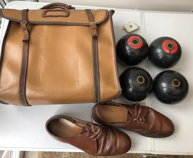 Henselite Special Size 4 25/16 UK Black Lawn Bowls 1952 Set of 4  Bag & Shoes
