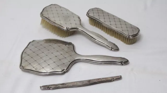 Altes 4 tg. Frisier Set 835 er Silber Spiegel Kamm Halter Bürsten Toilettenset