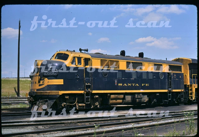 B Original Slide - ATSF Santa Fe 266C EMD F-3A Kansas City KS May 1973