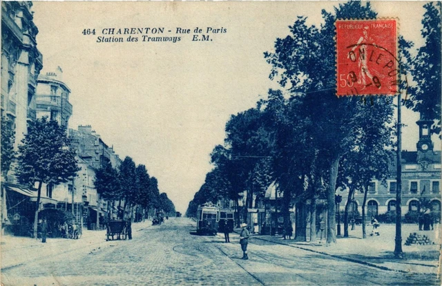 CPA AK CHARENTON Rue de Paris Station des Tramways (869412)