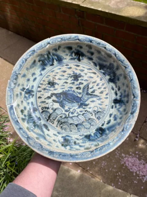 Chinese Antique Porcelain Dish Plate Fish Blue and White Yuan Ming Dynasty