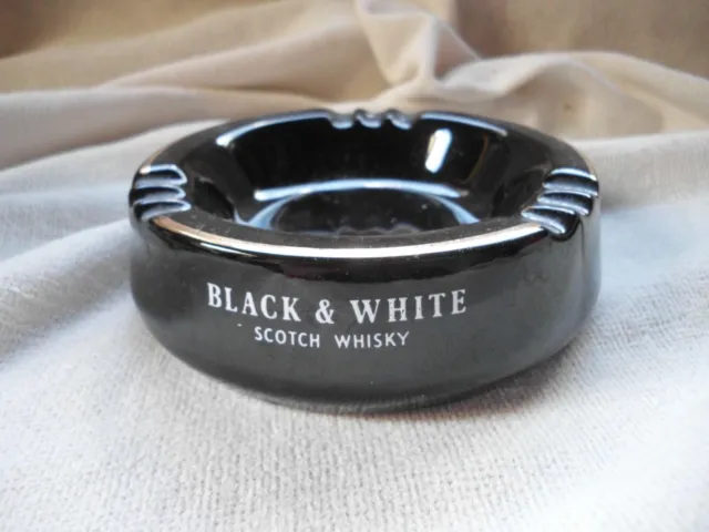 Black & White Scotch Whisky Bar Advertising Ashtray Made By Wade Pdm