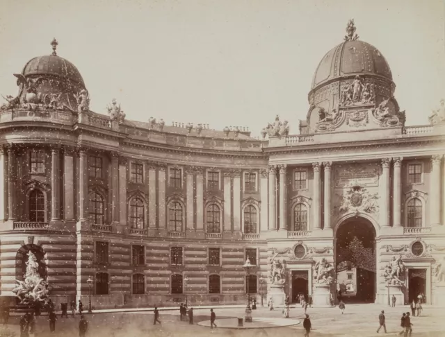 Michaelertor der Hofburg, Wien, um 1880, Albuminpapierabzug Unbekannt (19.Jhd)