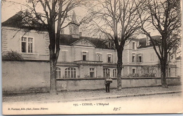 58 COSNE SUR LOIRE - overview of the hospital.