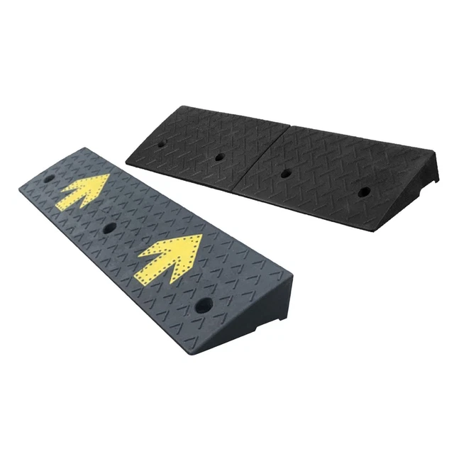 Tapis de triangle d'escalade de rampe de bordure d'allée pour les voitures de