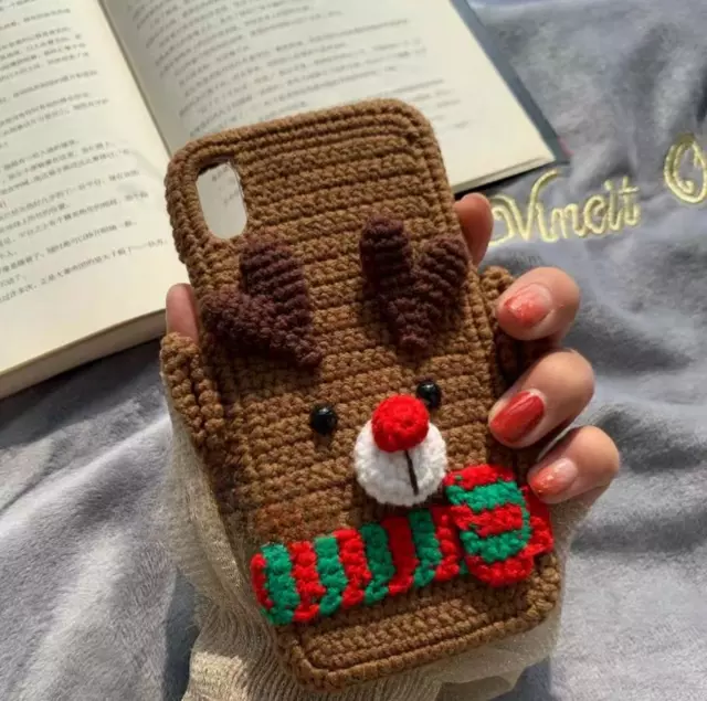 Reindeer DIY Knitted Phone Case Finished Handmade Customized Knitwear Phone Case