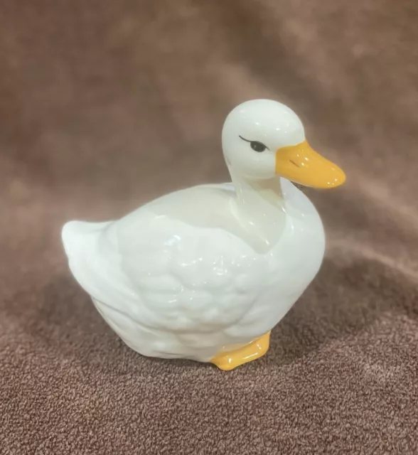 Pre Owned Vintage Elegant Porcelain Ceramic White Duck W/ Yellow Beak Figurine