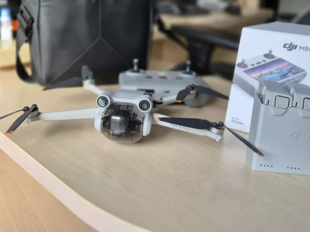 Drone DJI Mini 3 Pro Fly More ottime condizioni con RC-N1