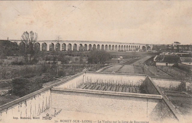 CPA 77 MORET on CING Le Viaduc on the Burgundy line